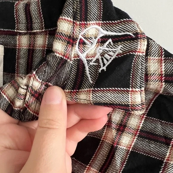 2 for $100 - Cakeworthy Darth Vader flannel - Picture 4 of 4